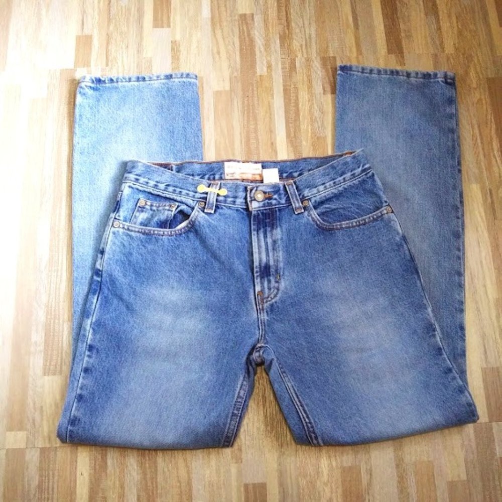 OLD NAVY* BOOT CUT JEANS*JUST BELOW WAIST*WOMEN 8 REG*5 POCKET*